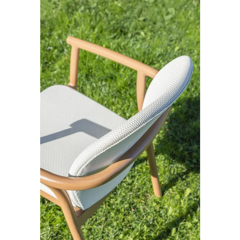 stol-za-zunanjo-uporabo